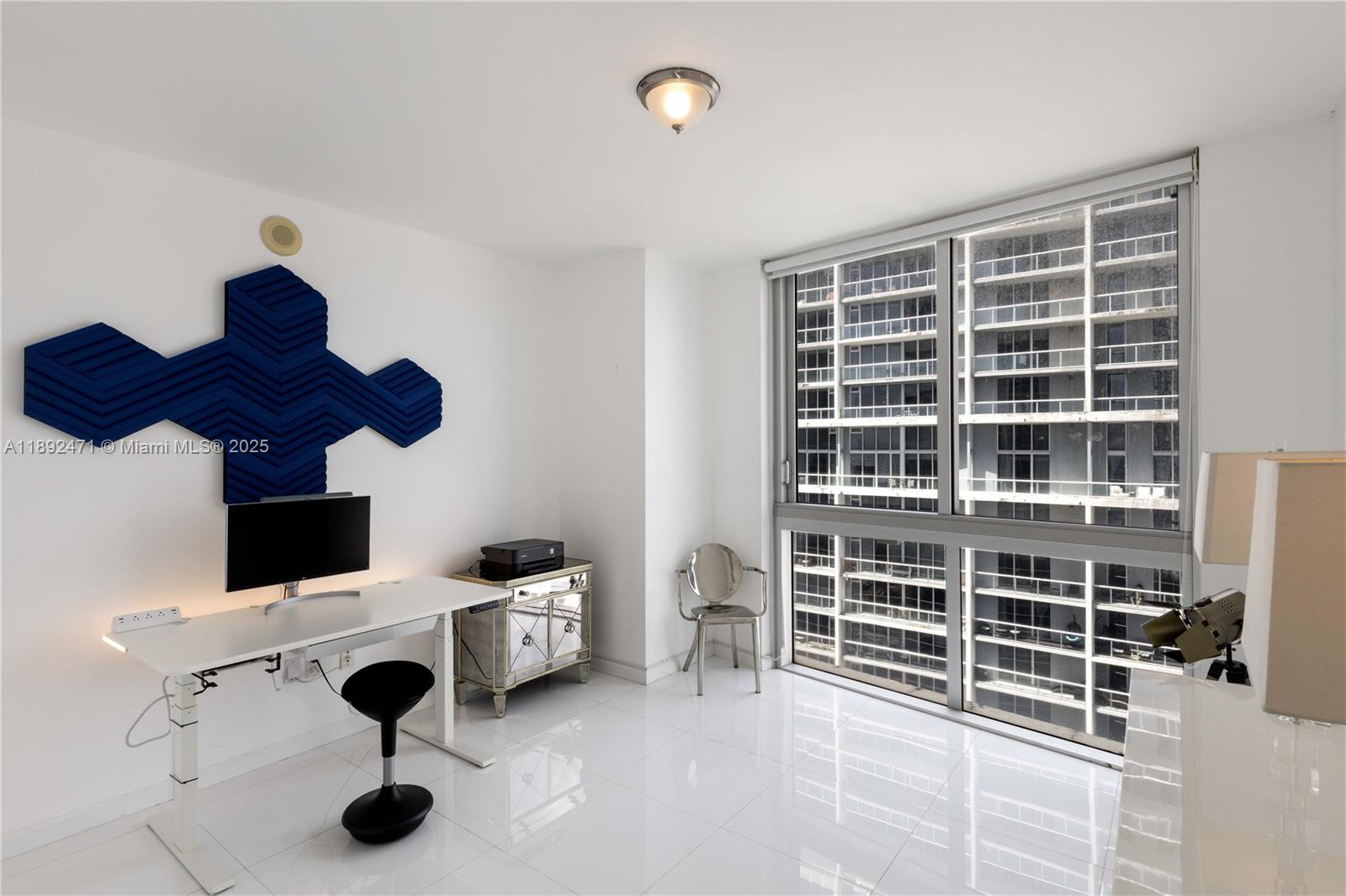 image Icon Brickell16