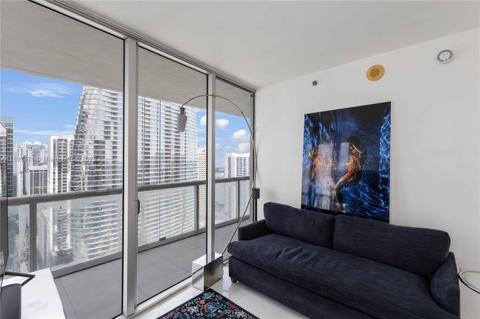 image Icon Brickell6