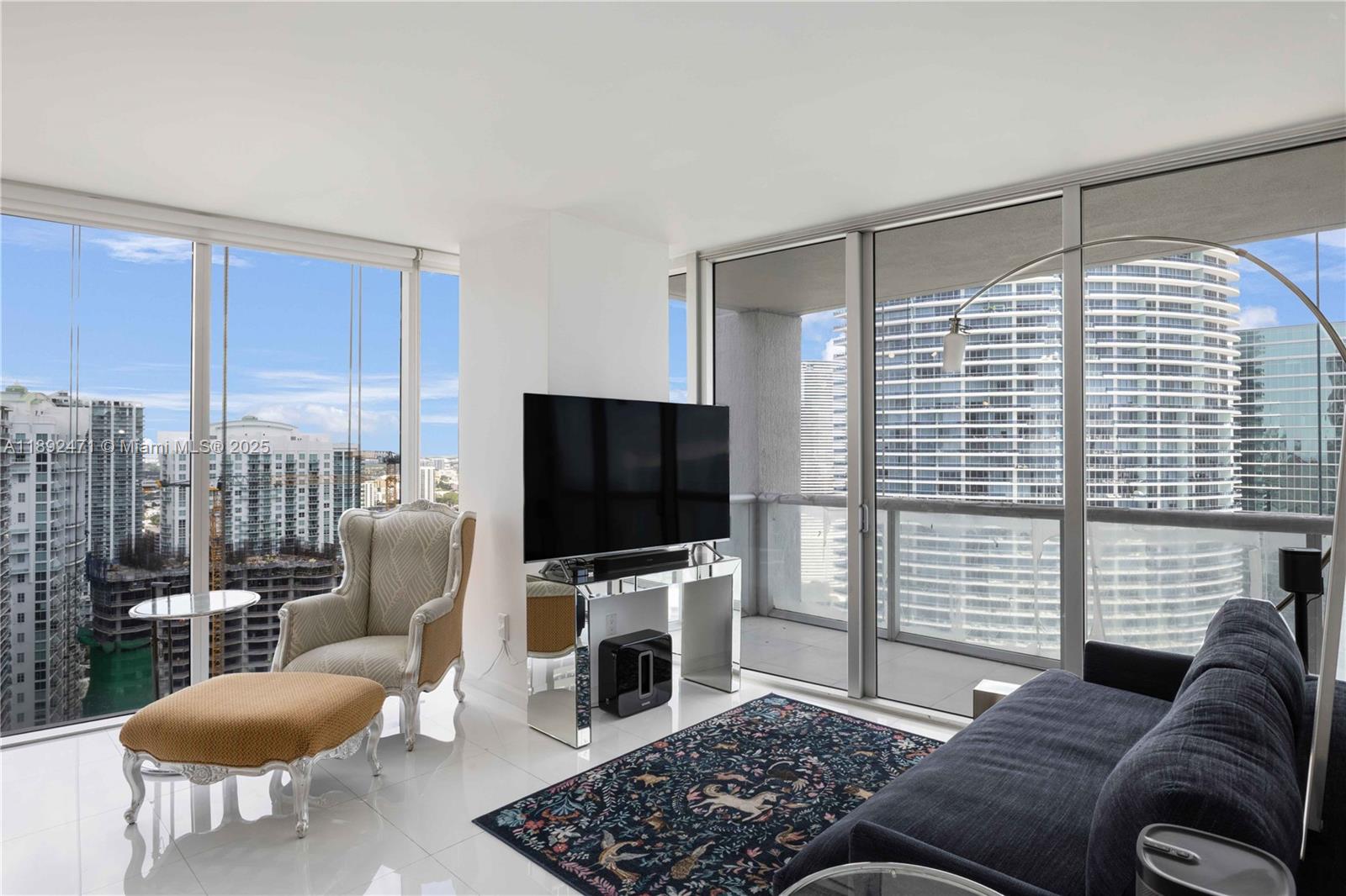 image Icon Brickell8