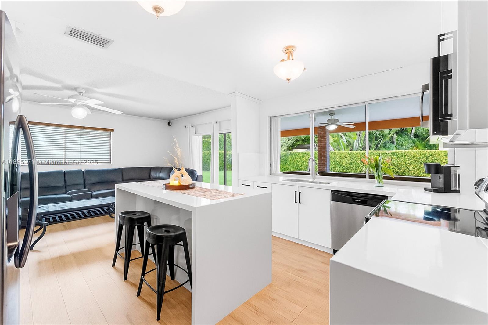 7205 SW 109th Ter Pinecrest, FL 33156