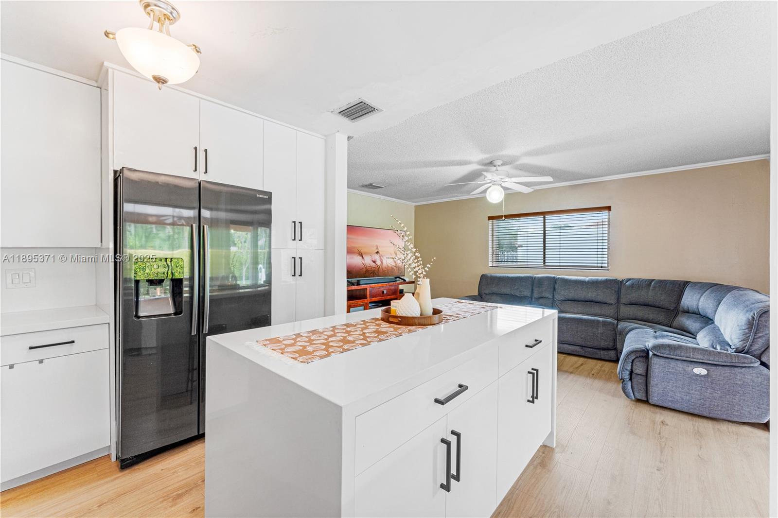 7205 SW 109th Ter Pinecrest, FL 33156