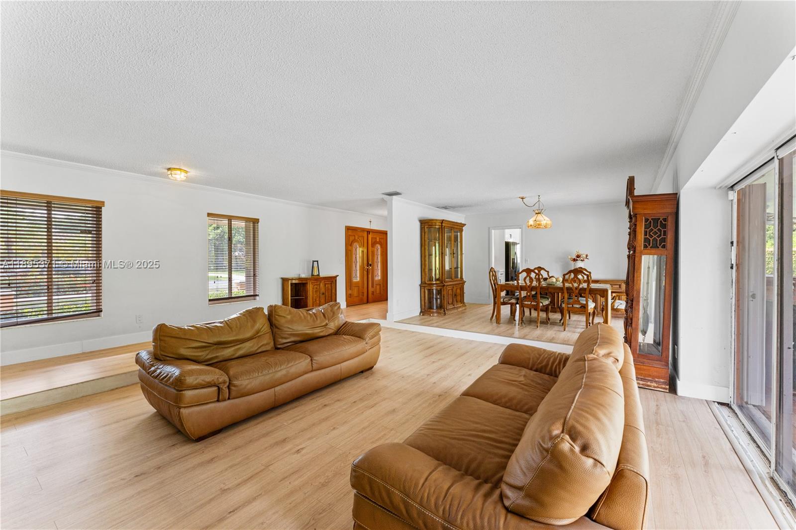 7205 SW 109th Ter Pinecrest, FL 33156