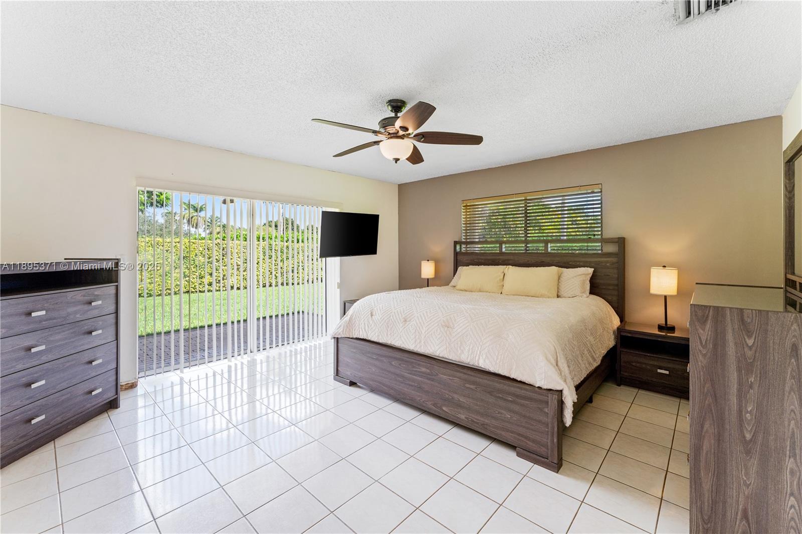 7205 SW 109th Ter Pinecrest, FL 33156