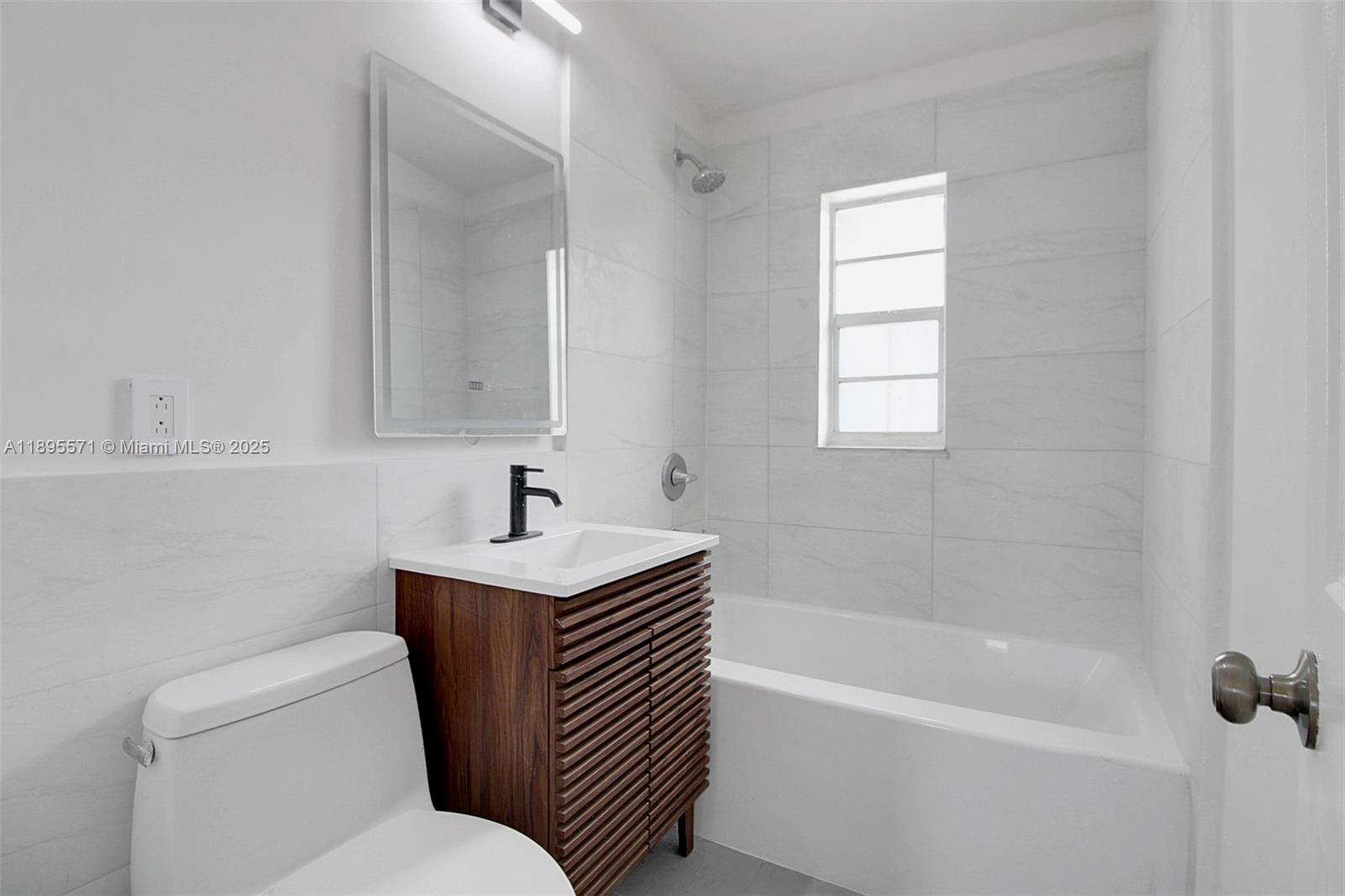 1617 NW 15th St Fort Lauderdale, FL 33311