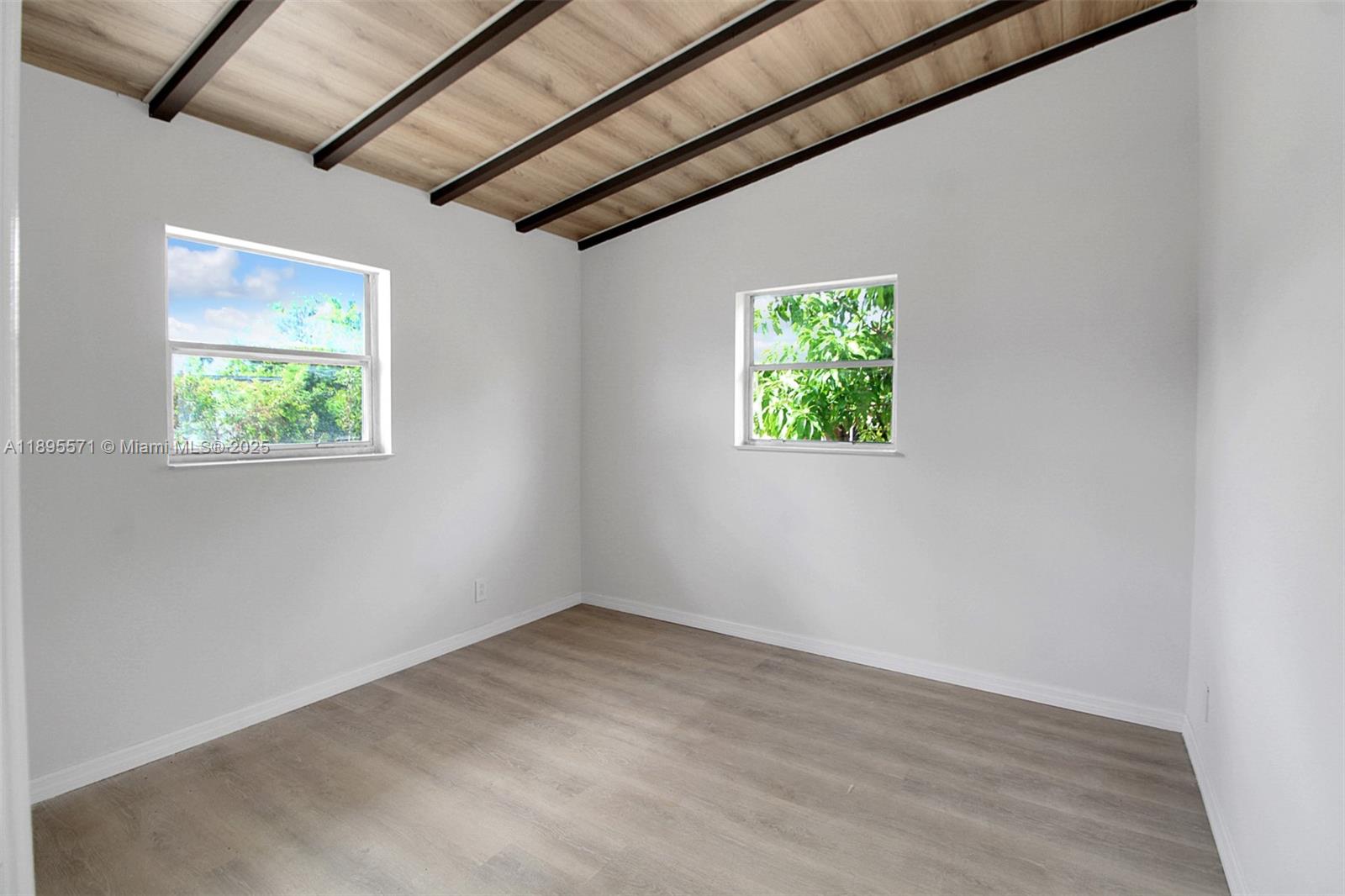 1617 NW 15th St Fort Lauderdale, FL 33311