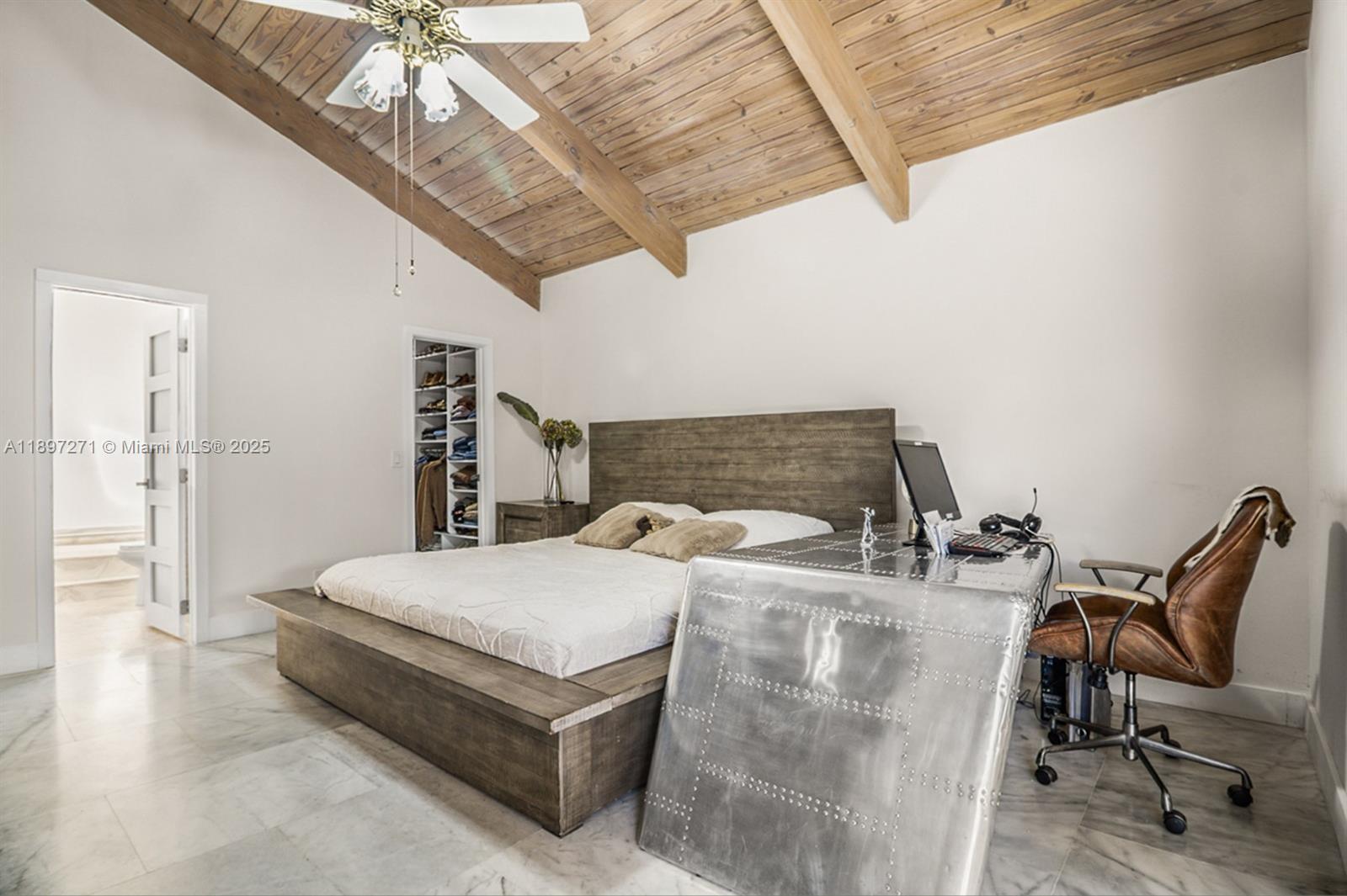 513 Leslie Dr Hallandale Beach, FL 33009