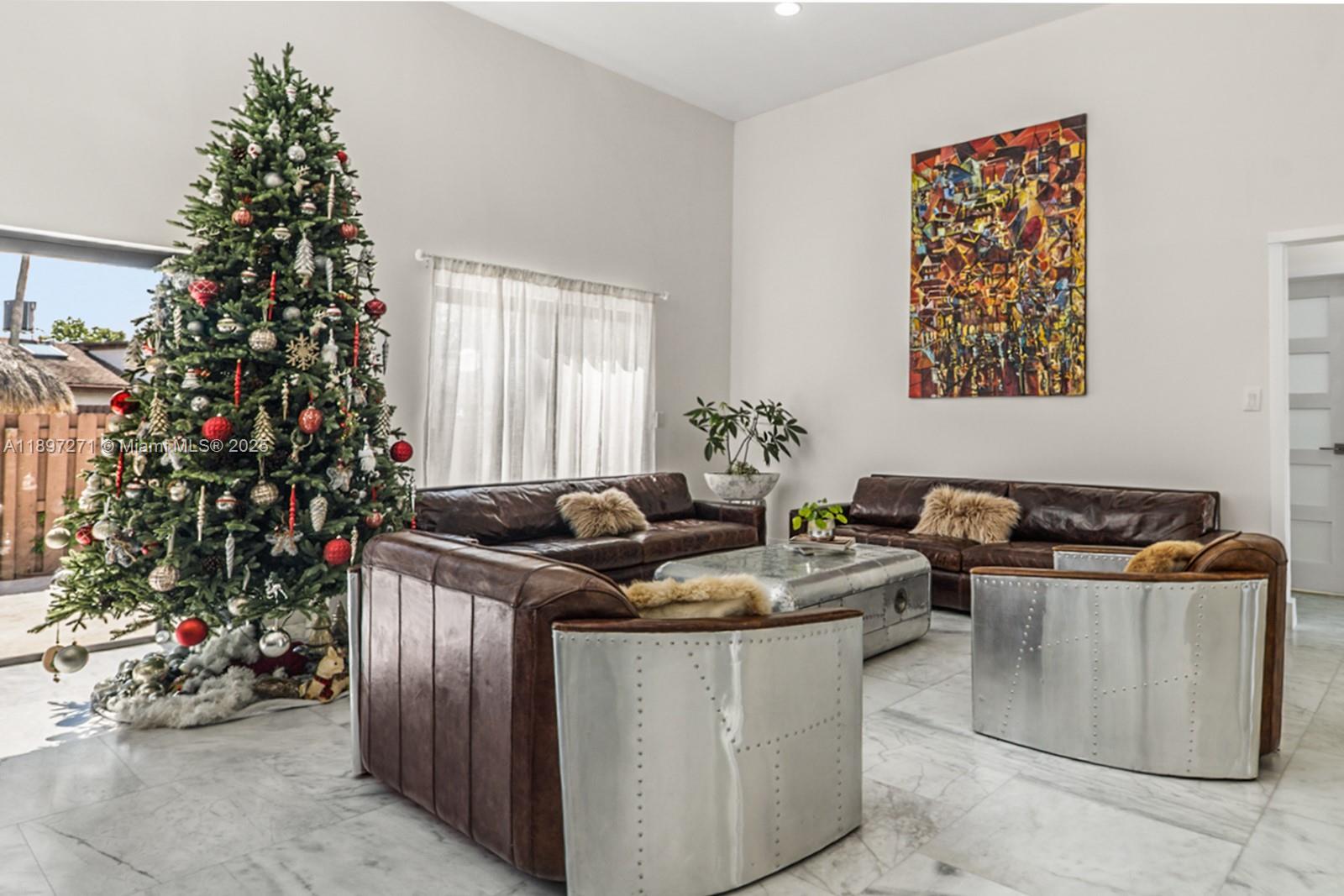 513 Leslie Dr Hallandale Beach, FL 33009