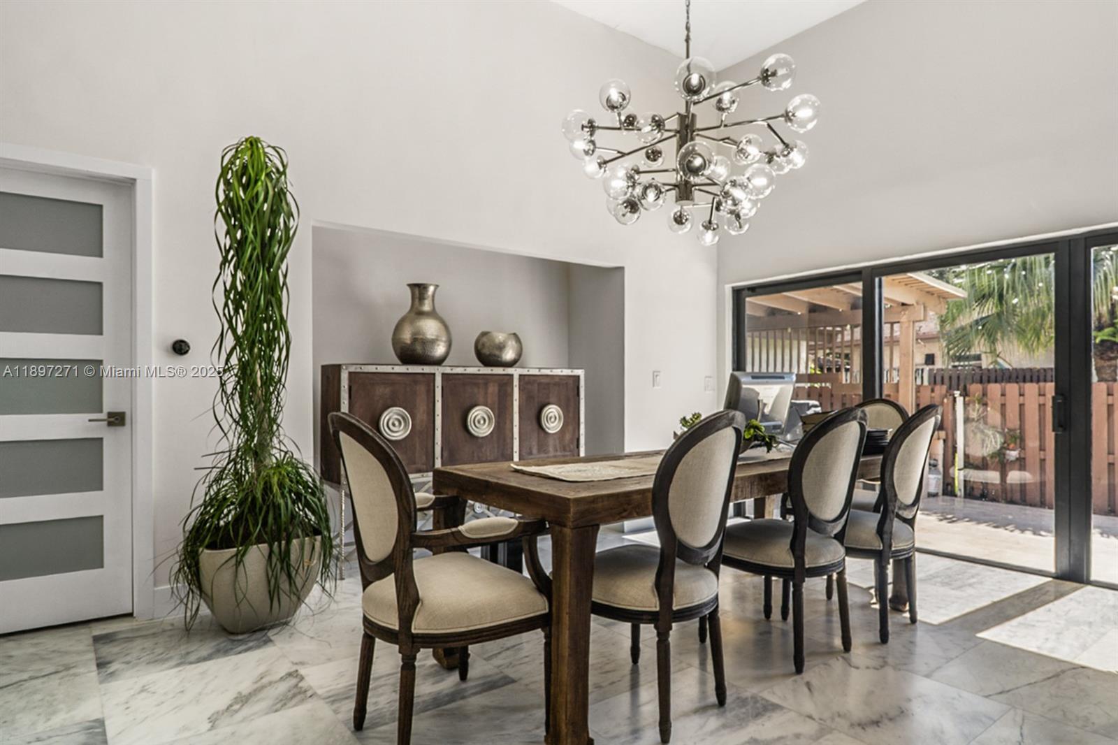 513 Leslie Dr Hallandale Beach, FL 33009