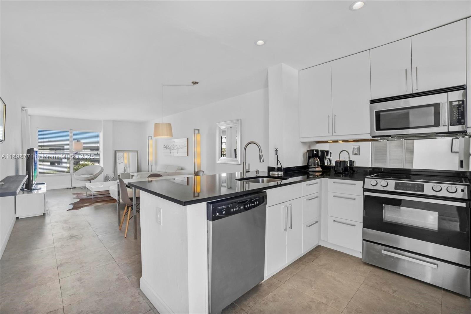 1615 West Ave #504 Miami Beach, FL 33139