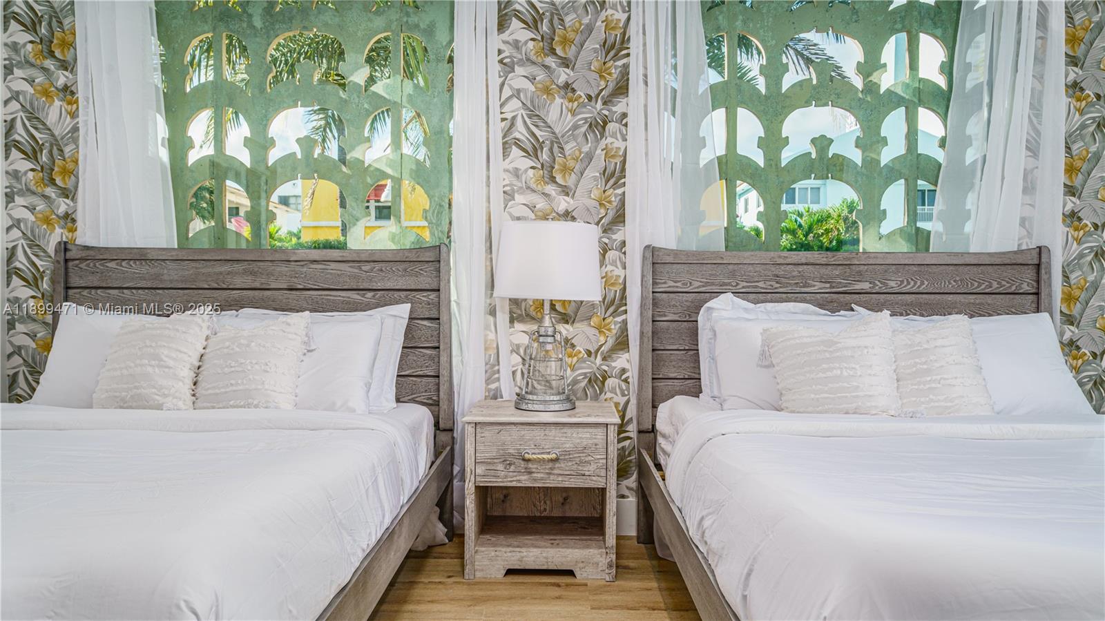 320 Polk St Hollywood, FL 33019