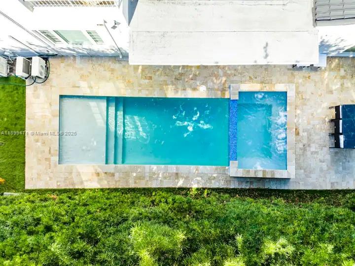 320 Polk St Hollywood, FL 33019