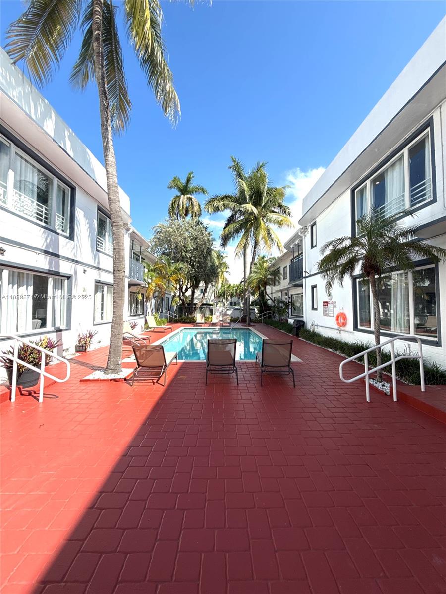 1538 Jefferson Ave #5
