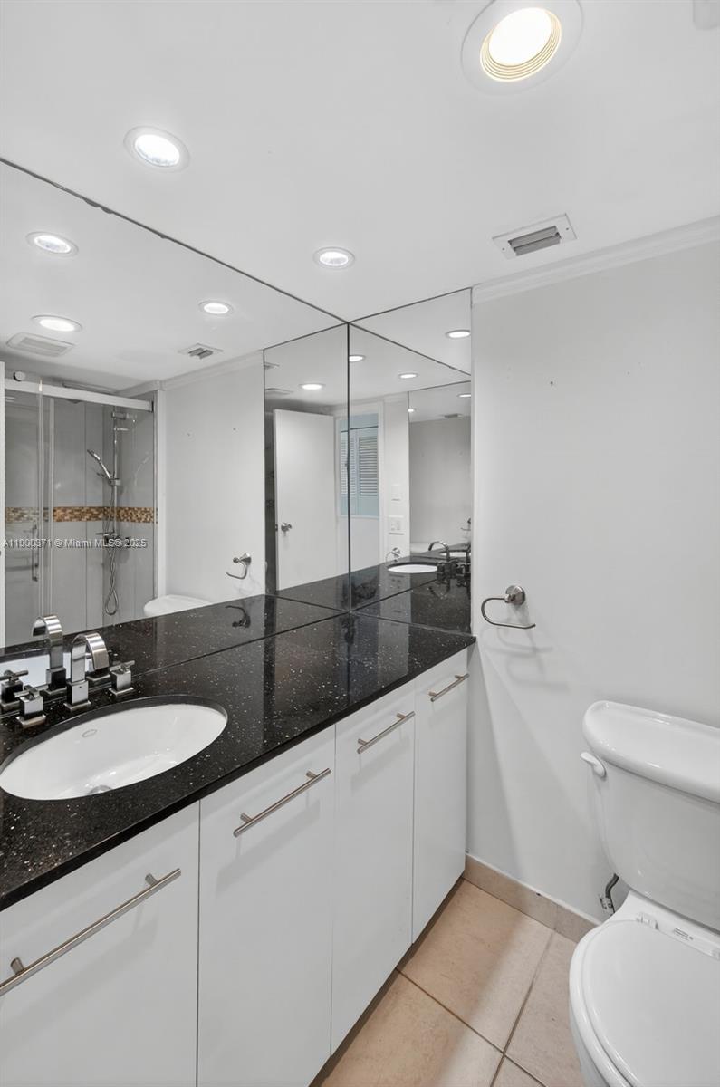 1050 SE 15th St #307 Fort Lauderdale, FL 33316