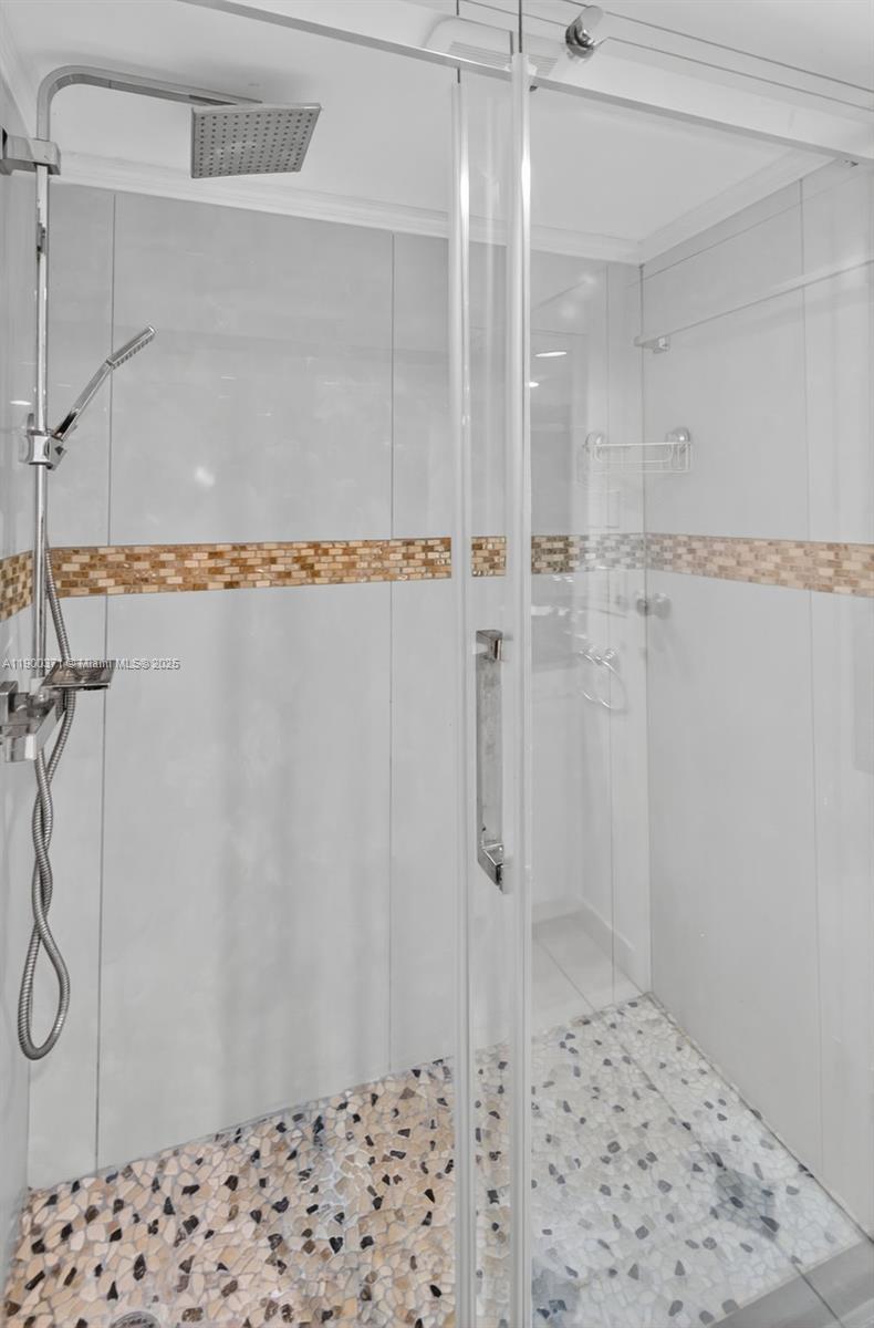 1050 SE 15th St #307 Fort Lauderdale, FL 33316