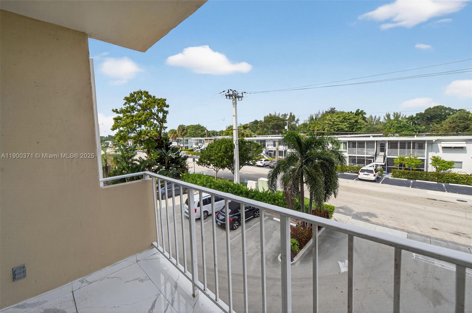 1050 SE 15th St #307 Fort Lauderdale, FL 33316