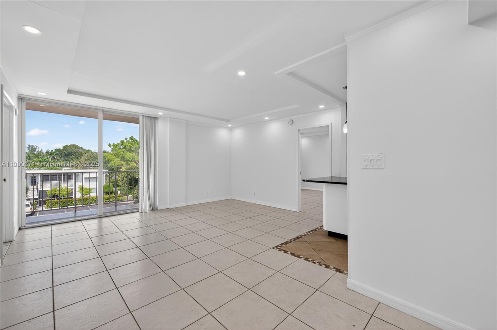 1050 SE 15th St #307 Fort Lauderdale, FL 33316