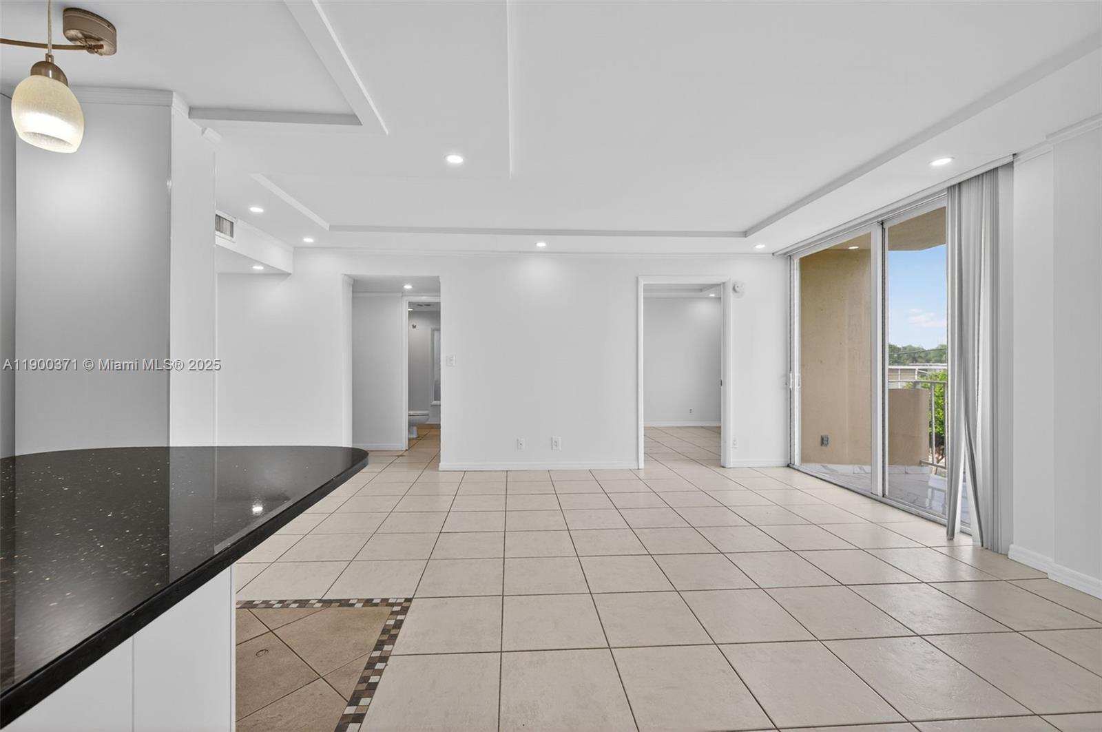 1050 SE 15th St #307 Fort Lauderdale, FL 33316