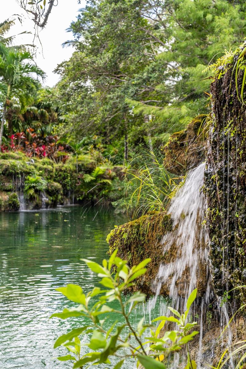 15000 SW 200th St Miami, FL 33187