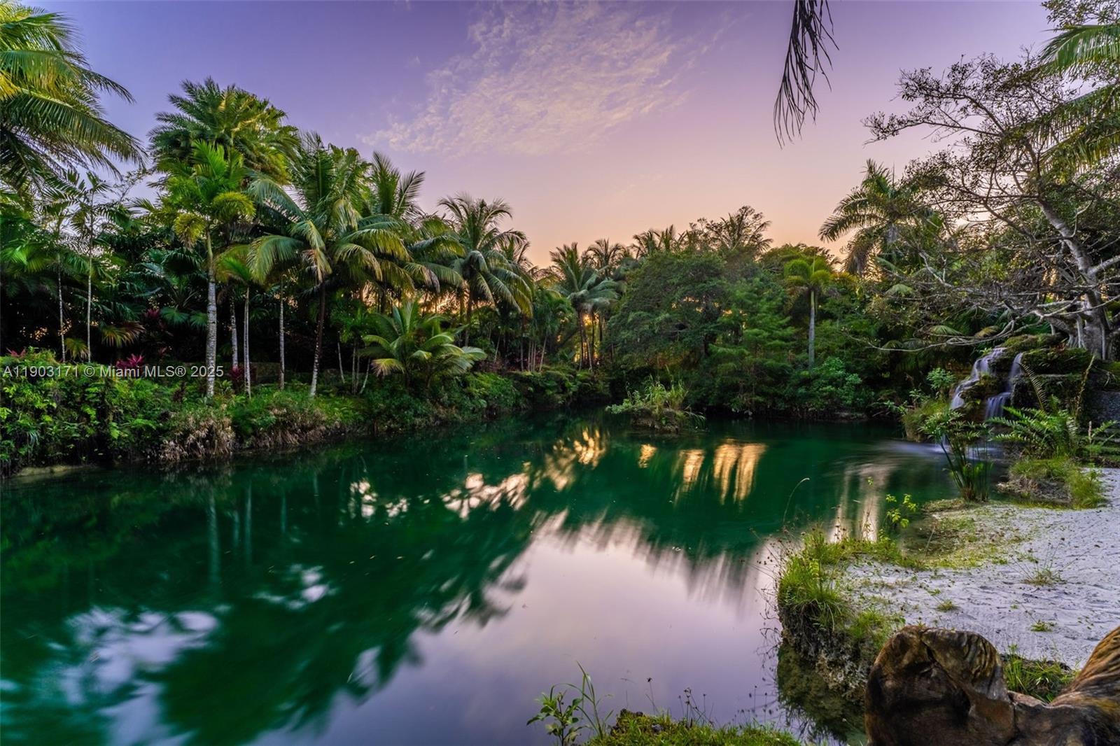 15000 SW 200th St Miami, FL 33187