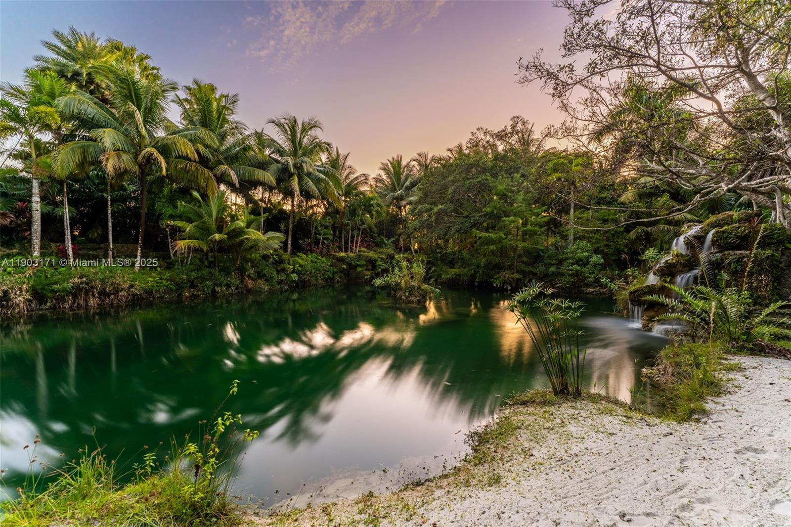 15000 SW 200th St Miami, FL 33187