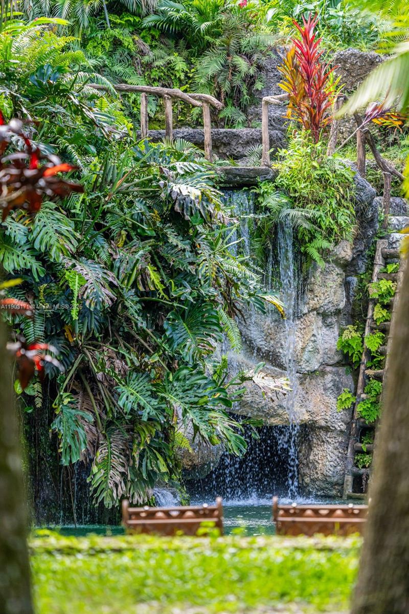 15000 SW 200th St Miami, FL 33187