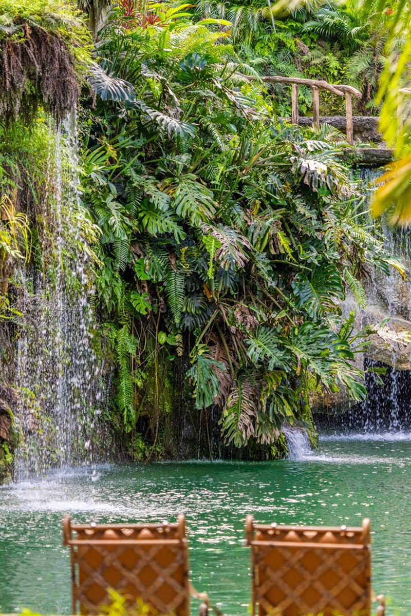 15000 SW 200th St Miami, FL 33187