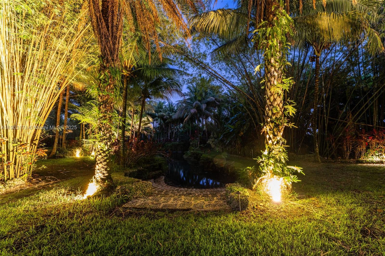 15000 SW 200th St Miami, FL 33187