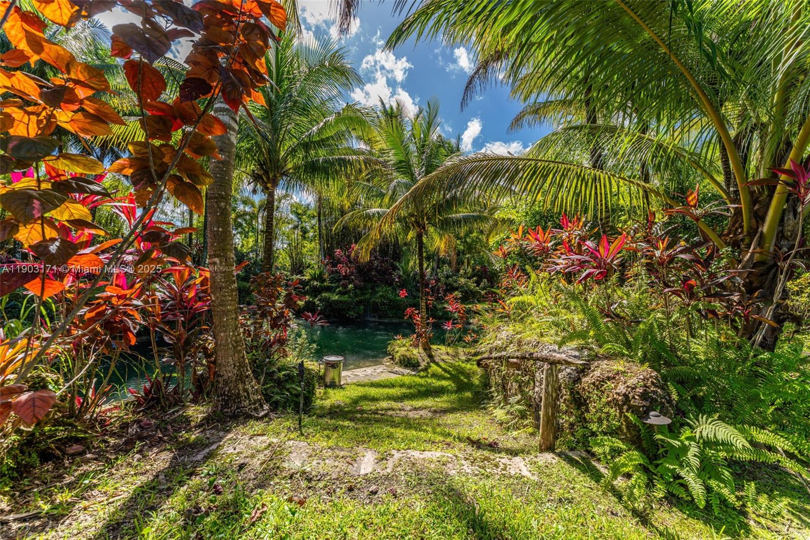 15000 SW 200th St Miami, FL 33187