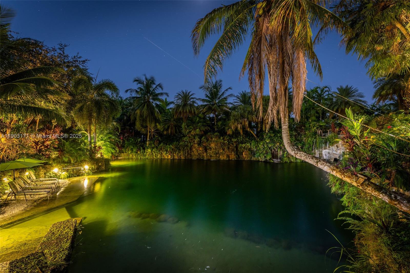 15000 SW 200th St Miami, FL 33187