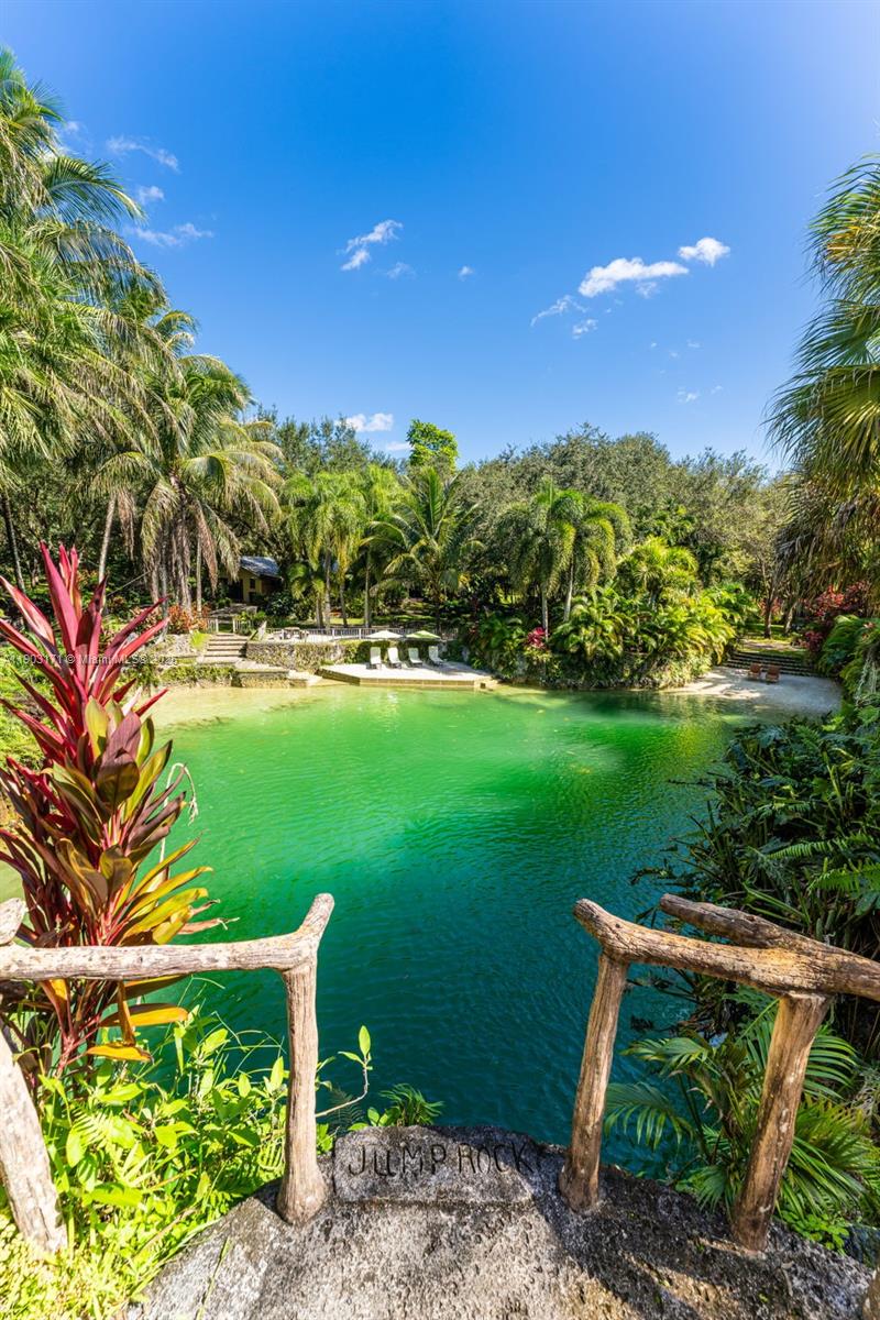 15000 SW 200th St Miami, FL 33187