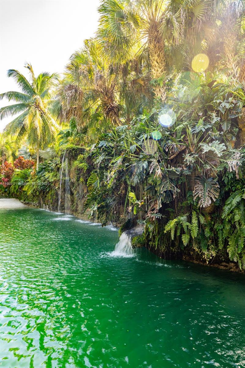 15000 SW 200th St Miami, FL 33187