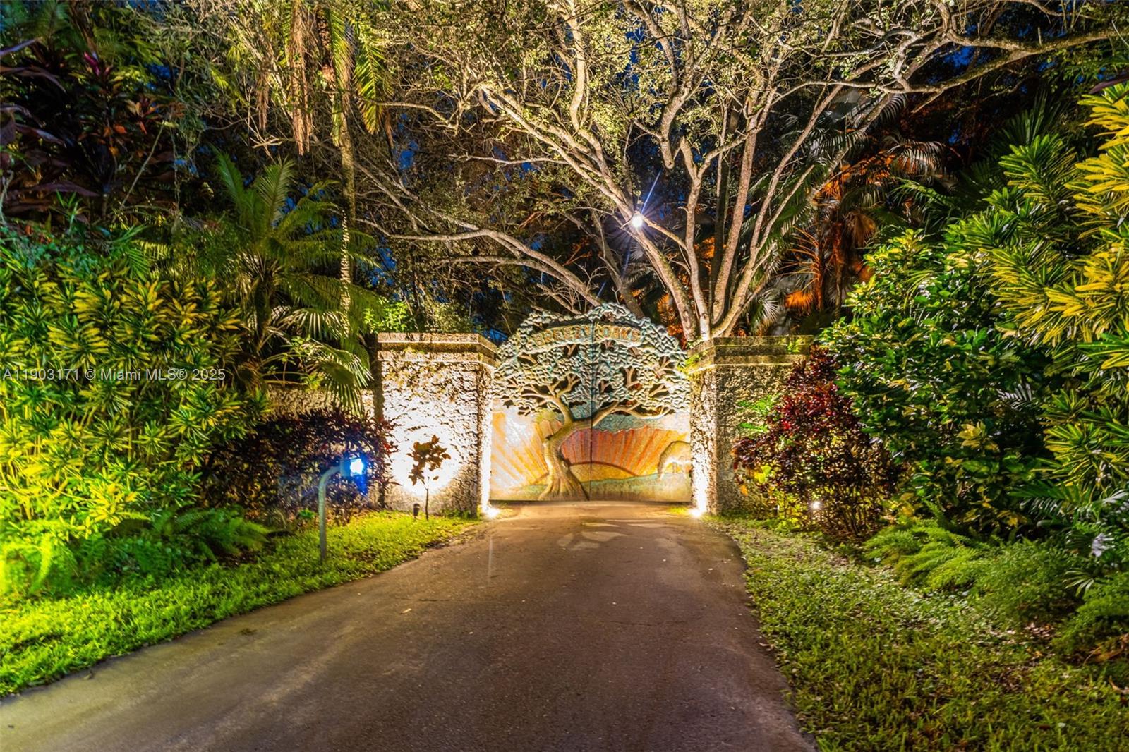 15000 SW 200th St Miami, FL 33187