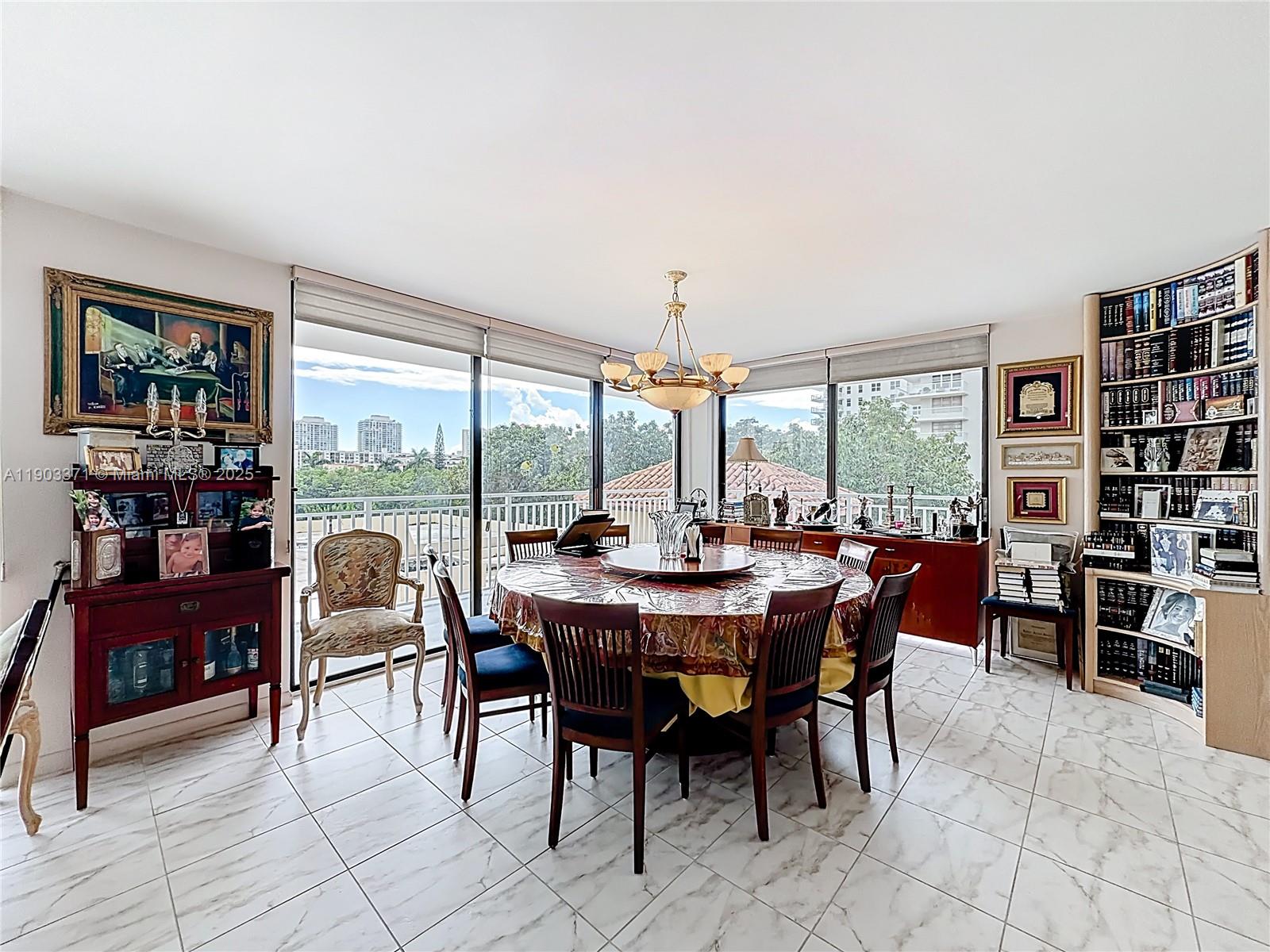 image Winston Towers 60011