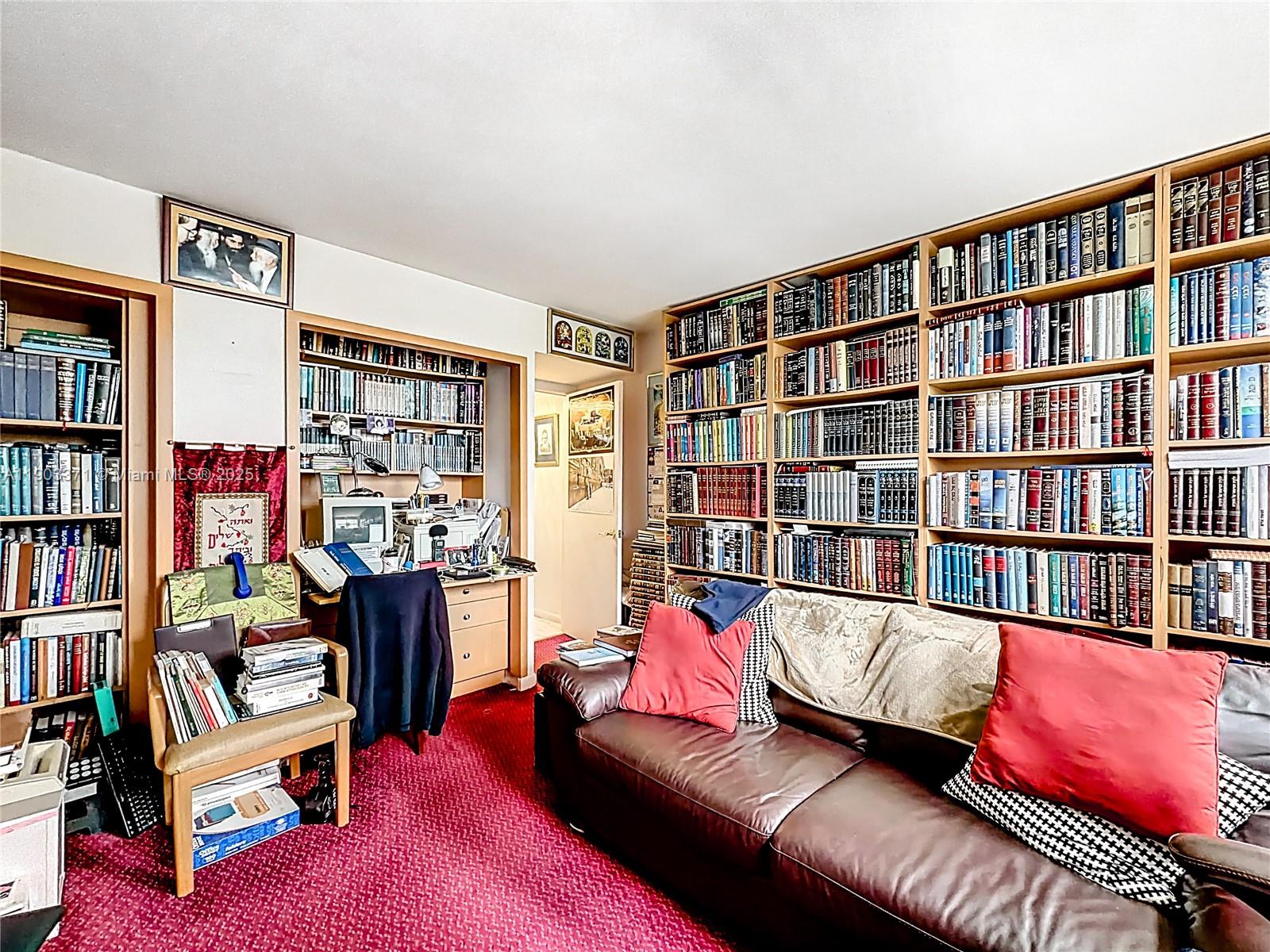 image Winston Towers 60026