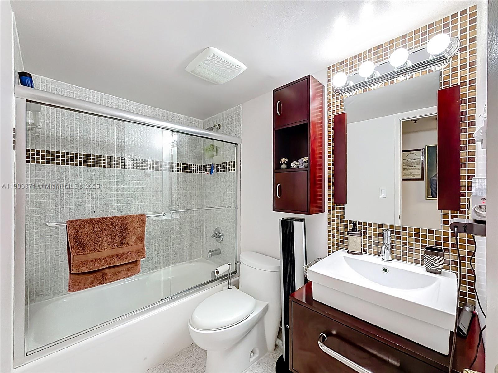 image Winston Towers 60031