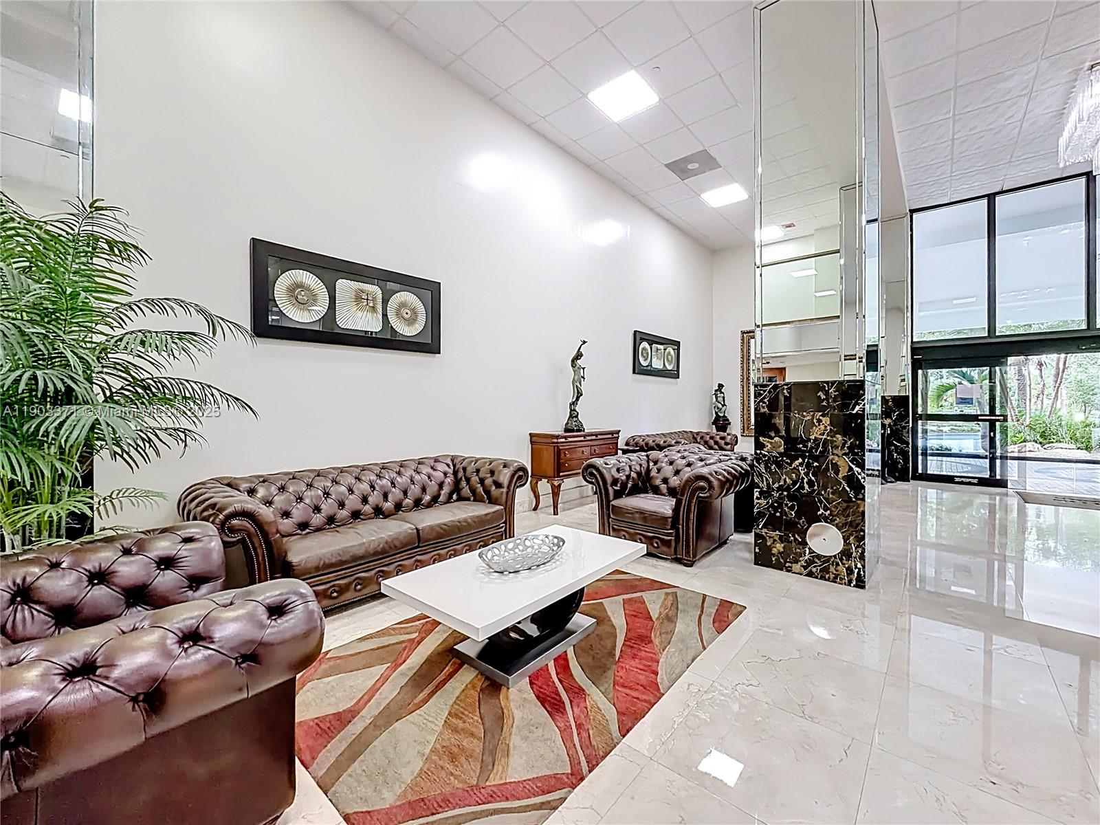 image Winston Towers 60033