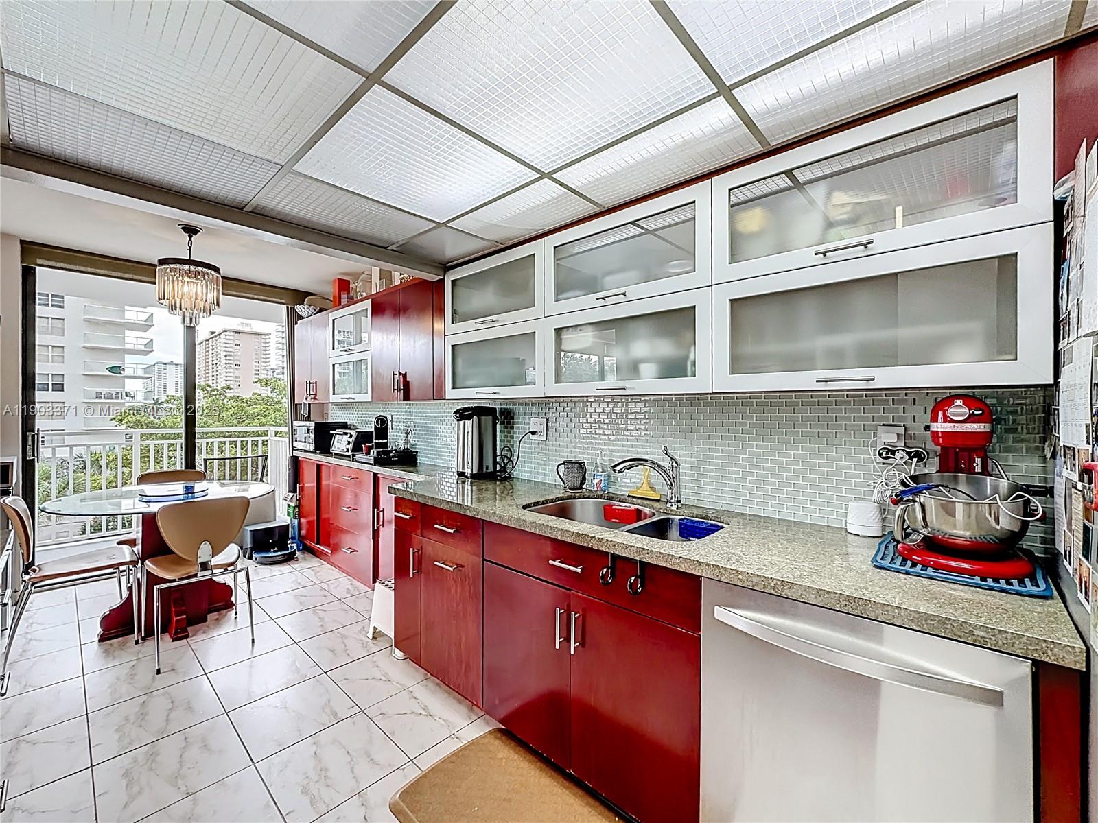 image Winston Towers 6004