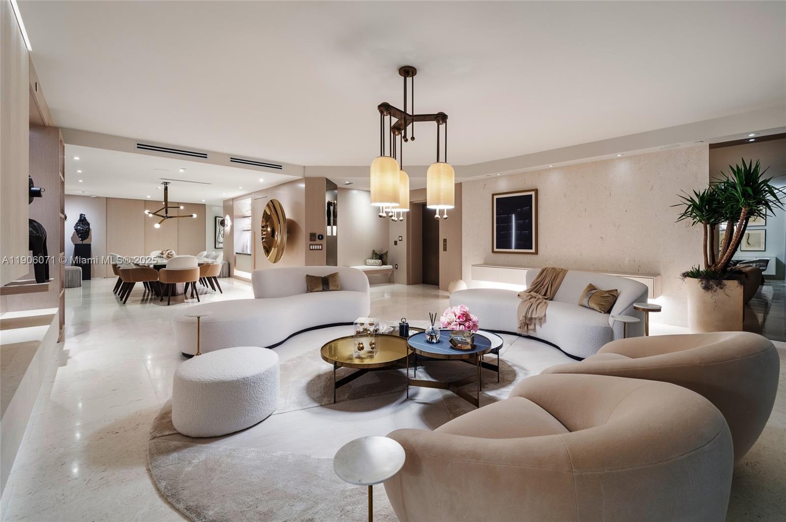 19955 NE 38th Ct #704 Aventura, FL 33180