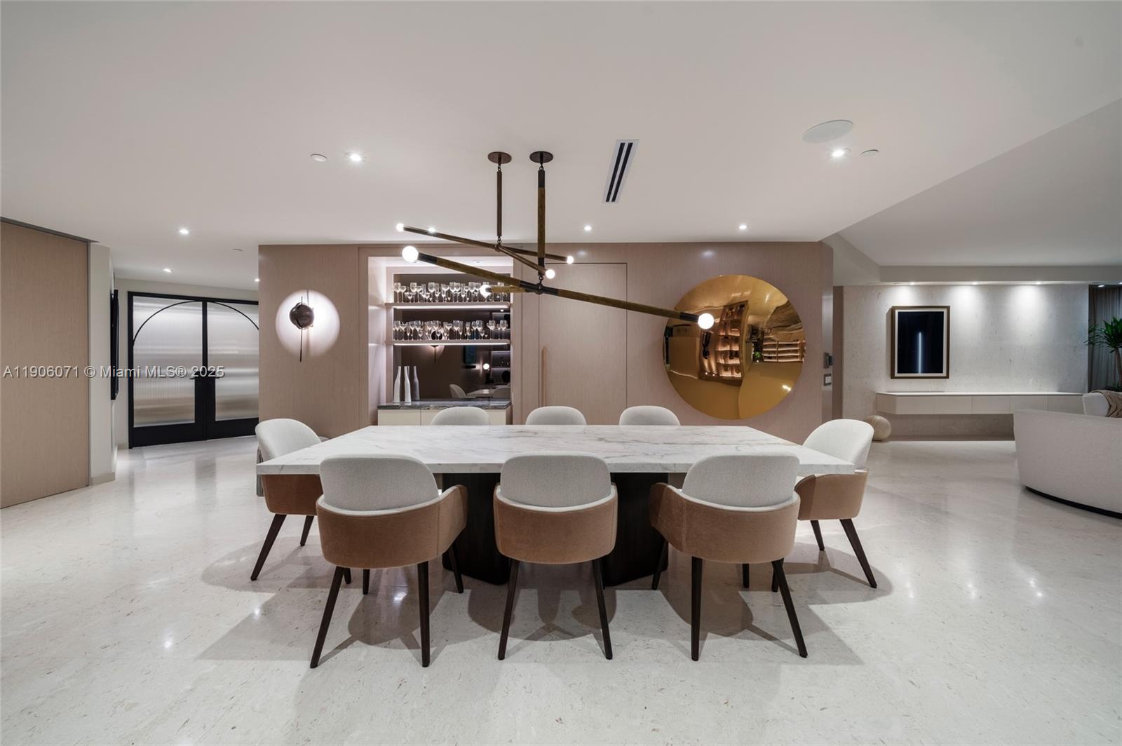 19955 NE 38th Ct #704 Aventura, FL 33180