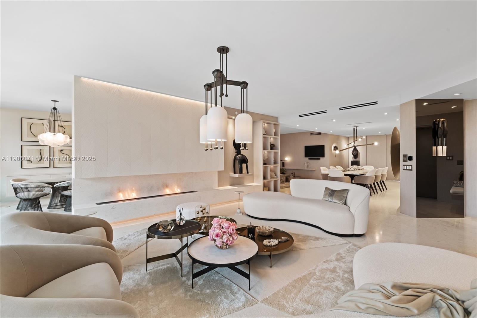 19955 NE 38th Ct #704 Aventura, FL 33180