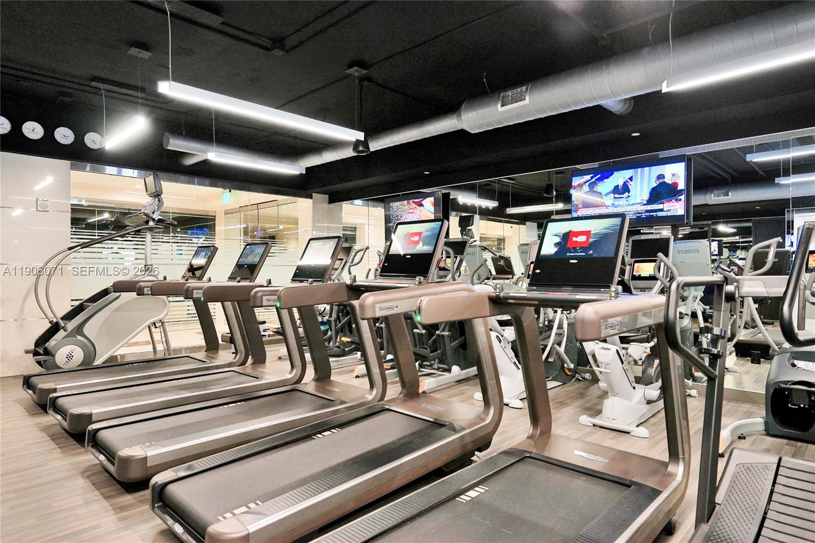 19955 NE 38th Ct #704 Aventura, FL 33180