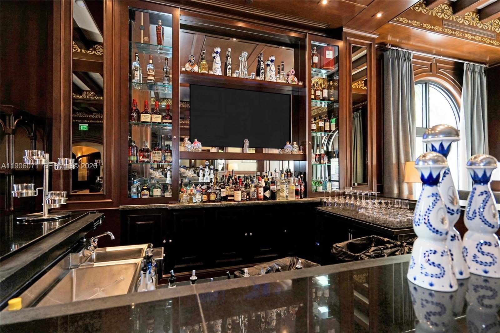 19955 NE 38th Ct #704 Aventura, FL 33180