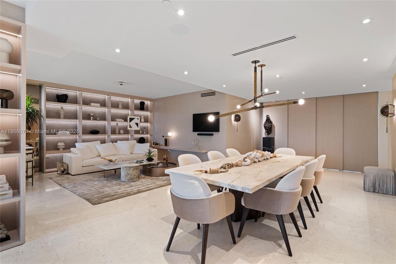 19955 NE 38th Ct #704 Aventura, FL 33180