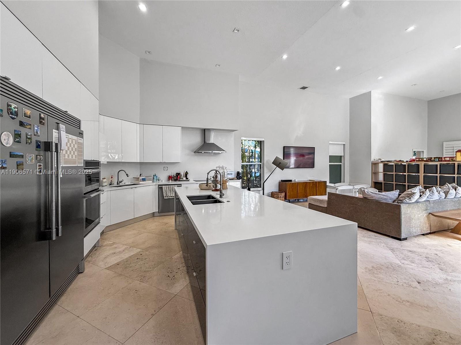 2514 Poinciana Dr Weston, FL 33327