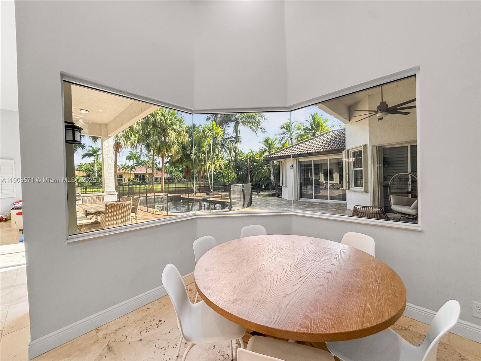 2514 Poinciana Dr Weston, FL 33327