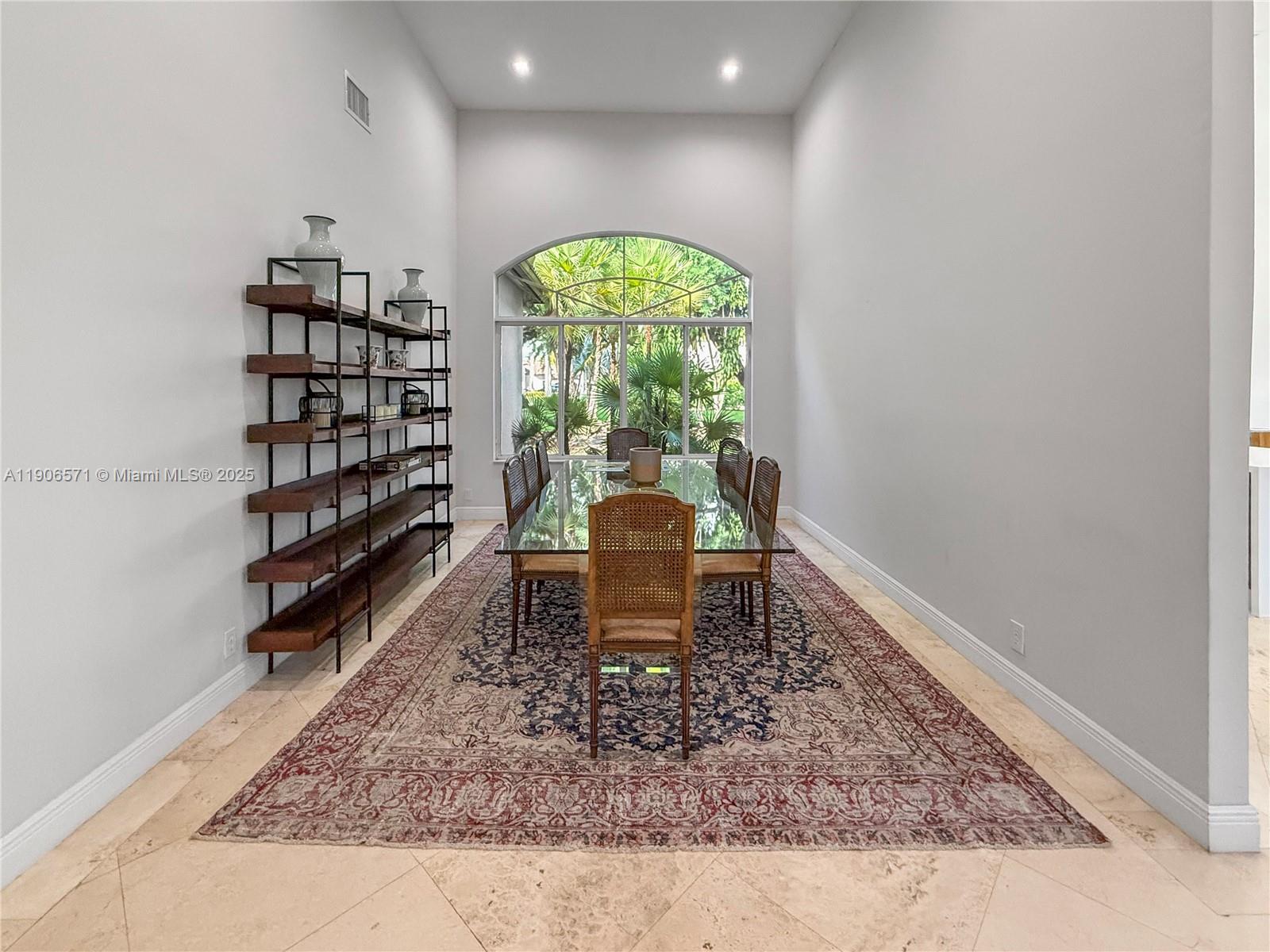 2514 Poinciana Dr Weston, FL 33327