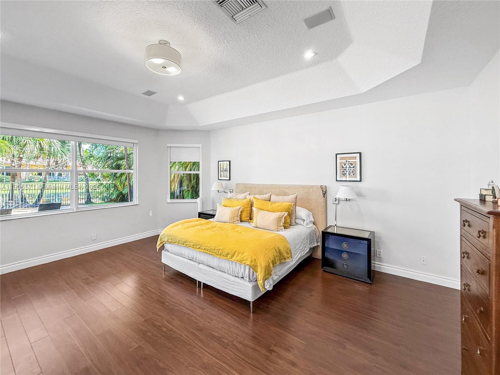 2514 Poinciana Dr Weston, FL 33327