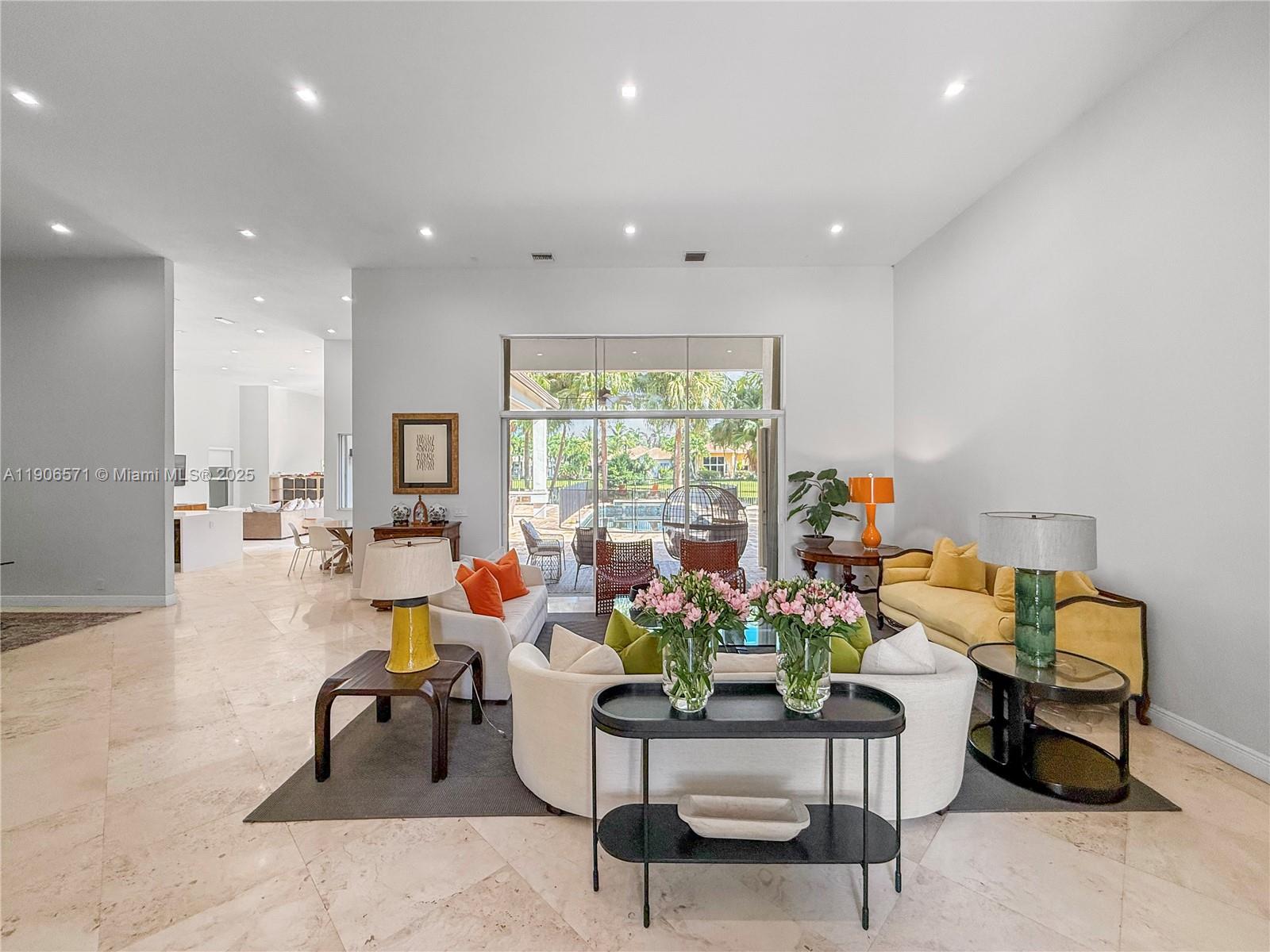 2514 Poinciana Dr Weston, FL 33327