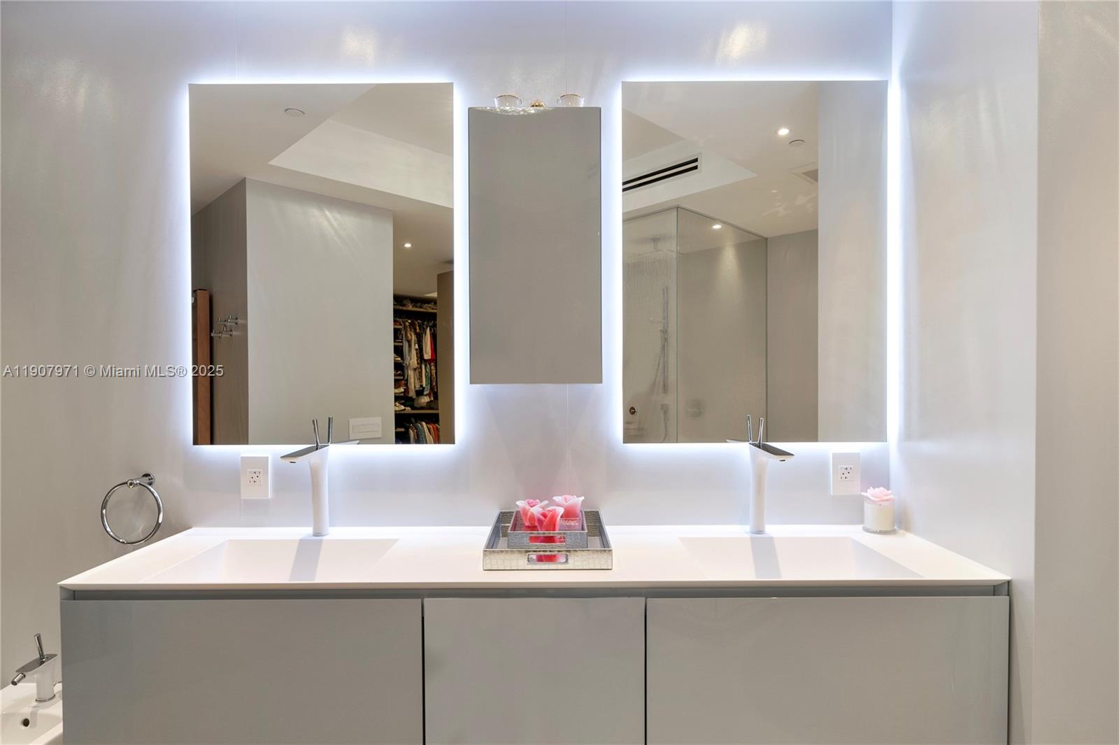 9703 Collins Ave #1900 Bal Harbour, FL 33154