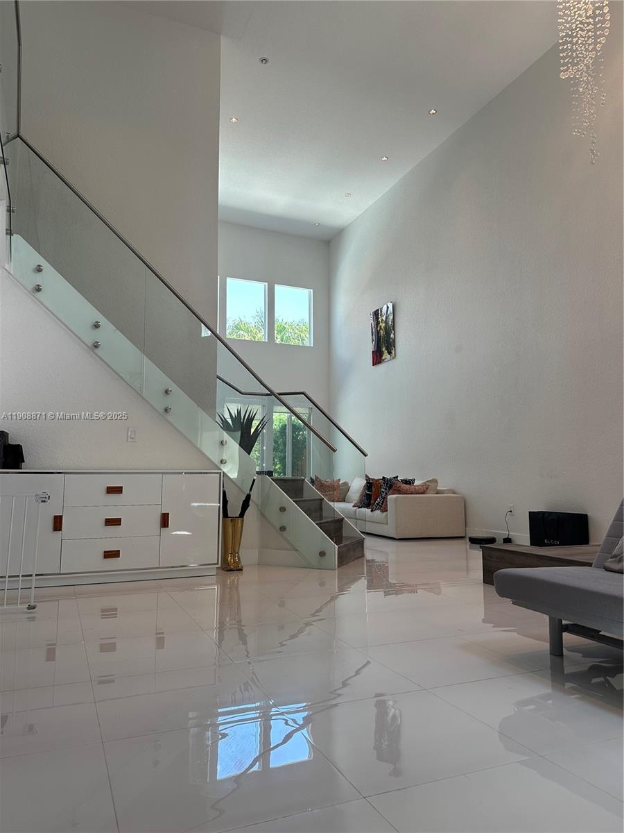 7060 NW 107th Pl #7060